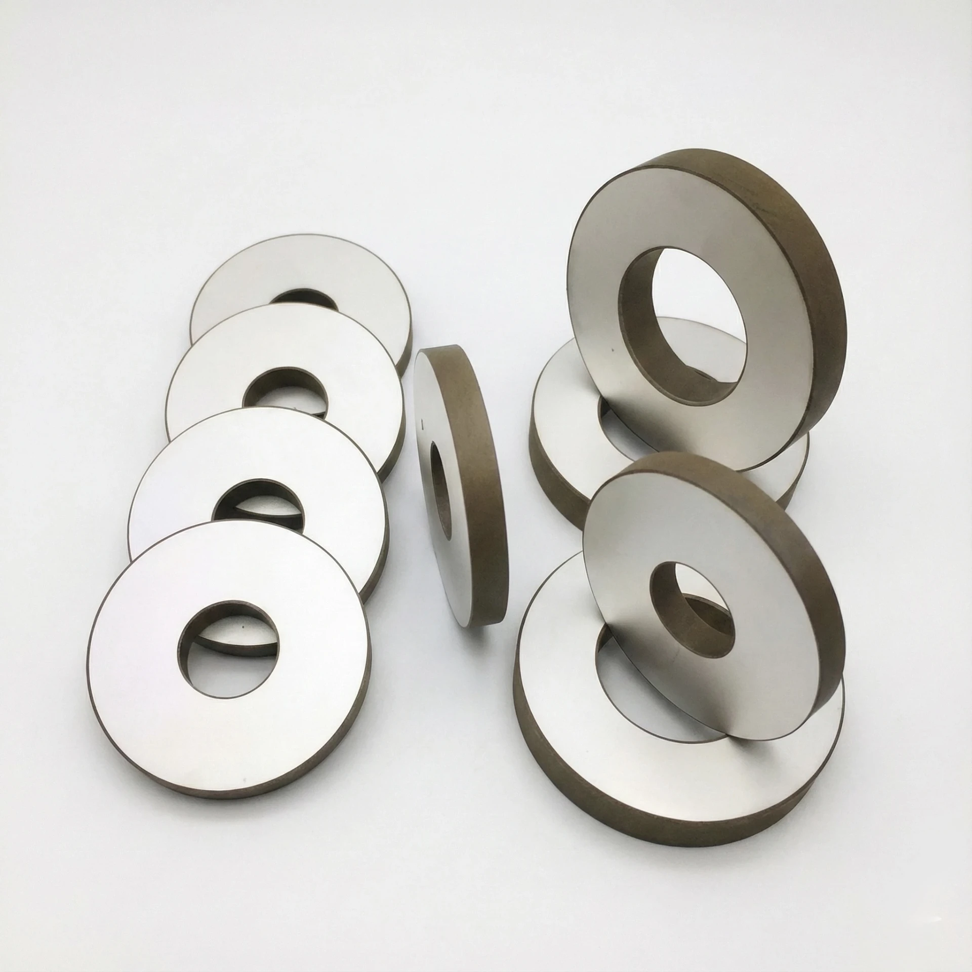 محولات طاقة حلقية كهروضغطية عالية التردد للتنظيف بالموجات فوق الصوتية واللحام وتطبيقات التصوير الطبي | يوجي للتكنولوجيا